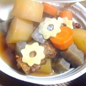 うどんスープで☆大根とコンニャクの煮物鍋